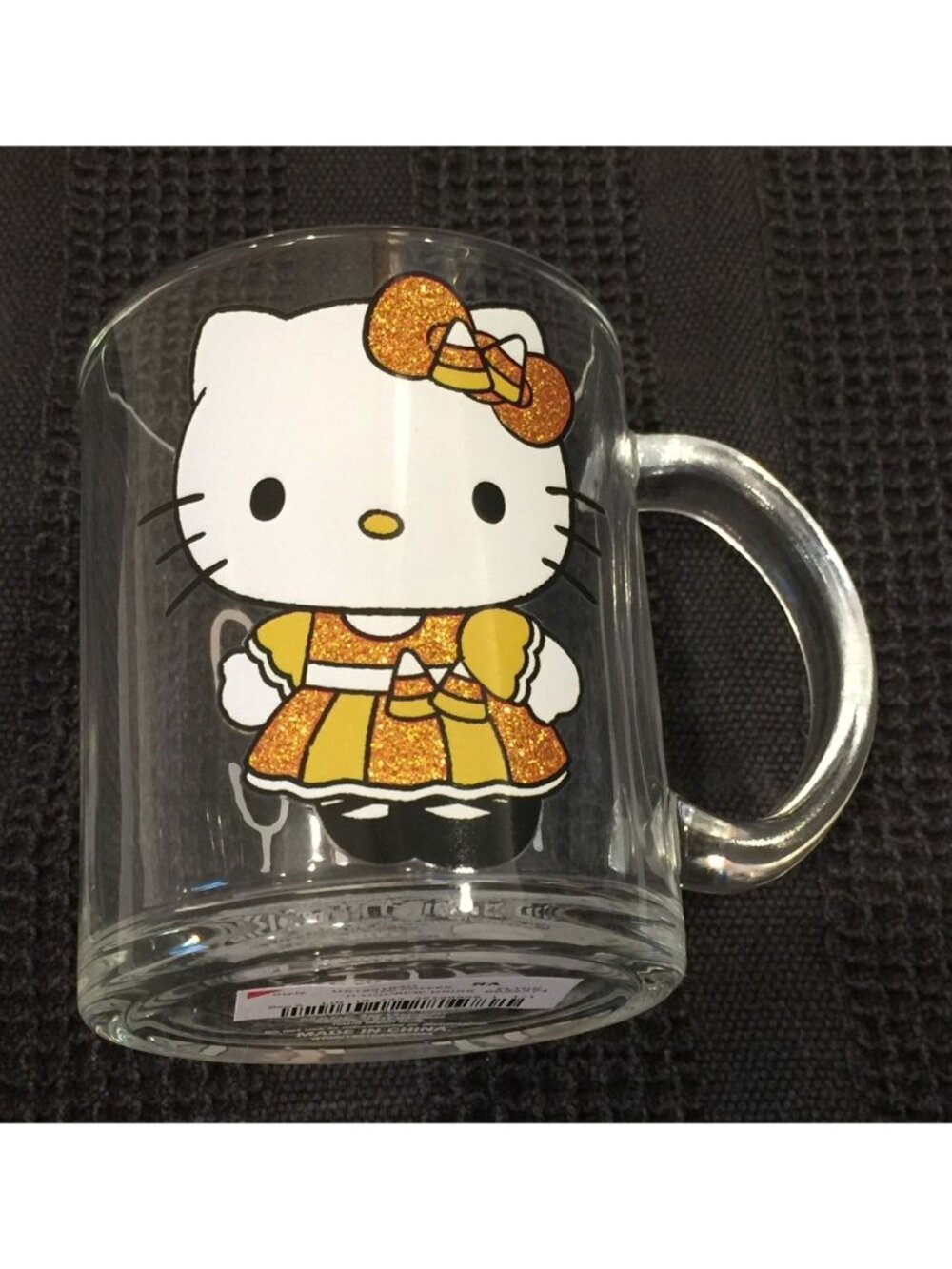 HELLO KITTY Candy Corn Kitty 17.5 oz Glass Mug